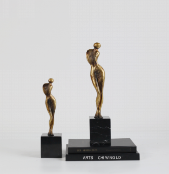 Retro-style elegant lady figurine large gold size